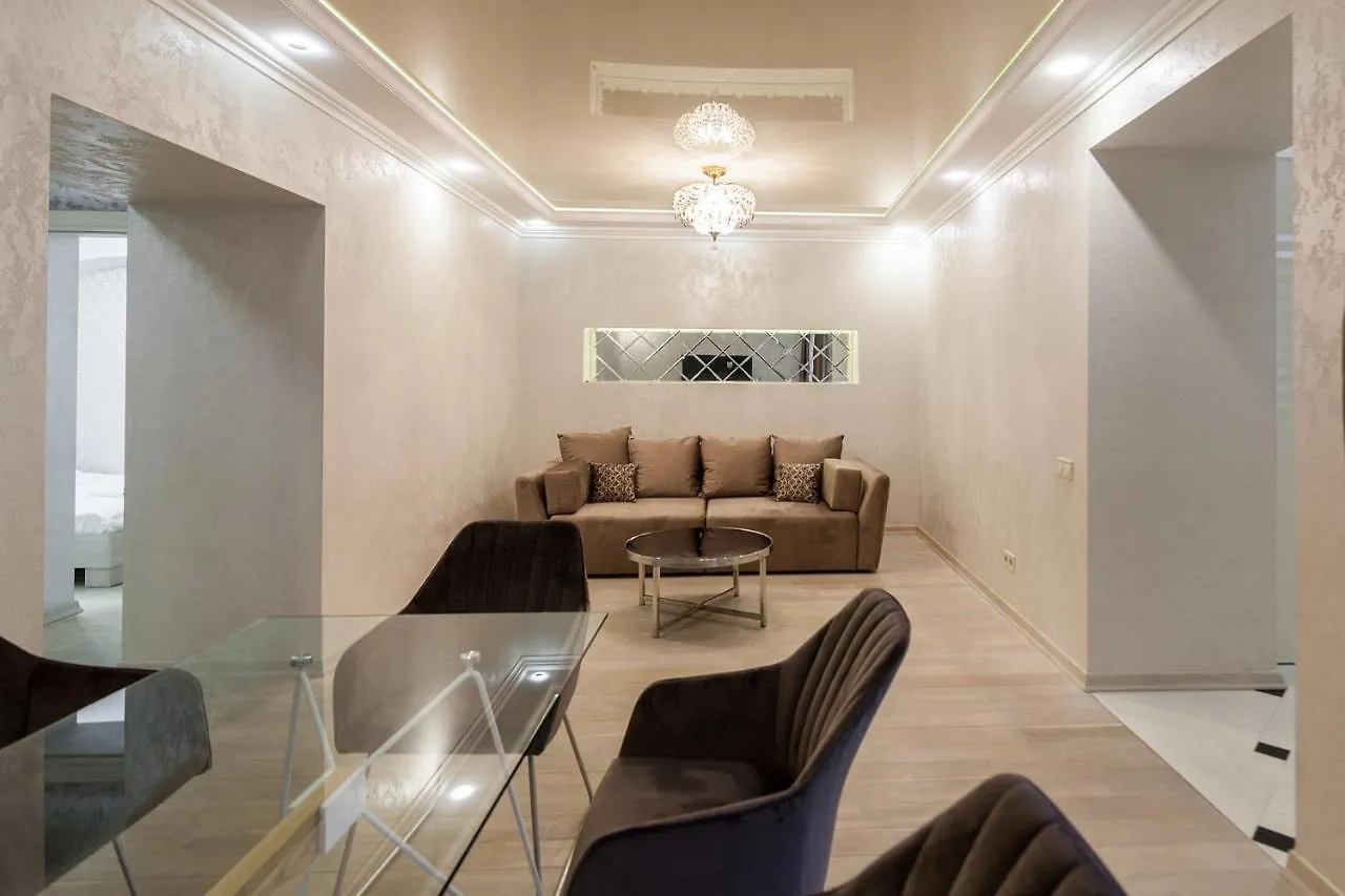 Apartment On Knyaza Romana 24 Lviv